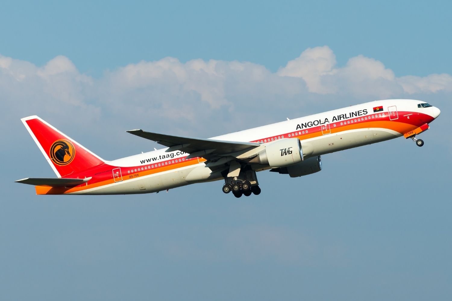 Secured the TAAG Onboard Duty-Free Retail contract